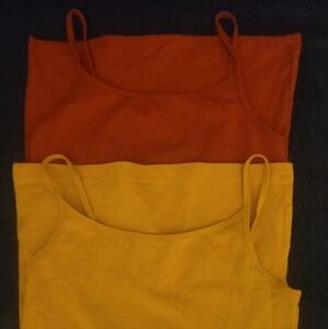🌻🧡 2 CUTE VIBRATE COLORS TANKS 🧡